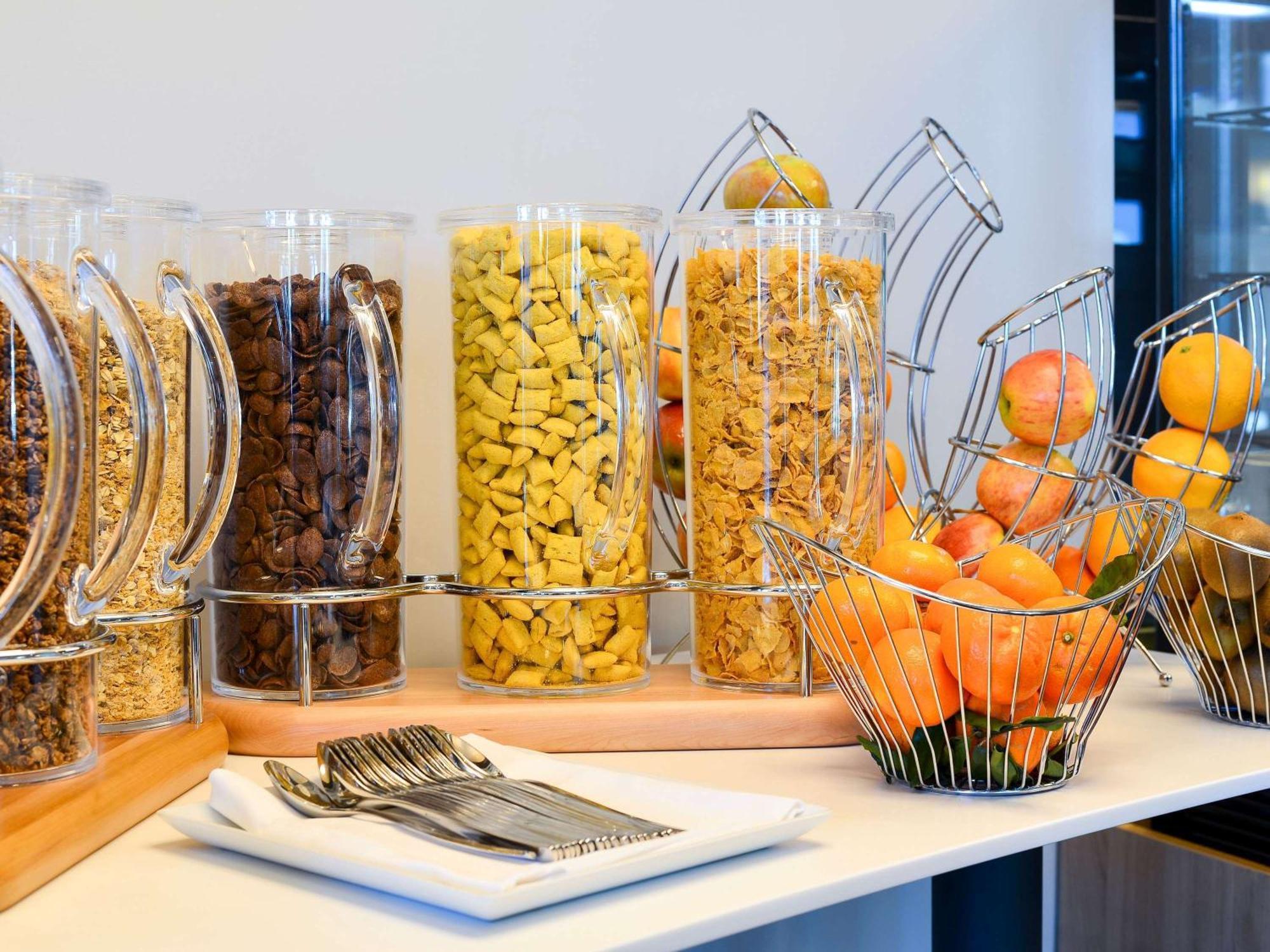 Novotel Paris Est Hotel 4*